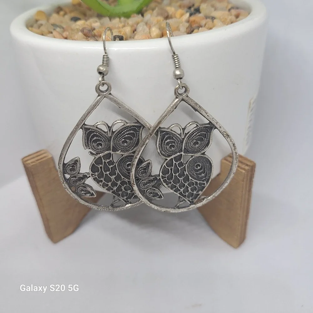 Owl Dangle Earrings Silver Tone Teardrop Boho Statement‎ Pre-OwnedJewelry